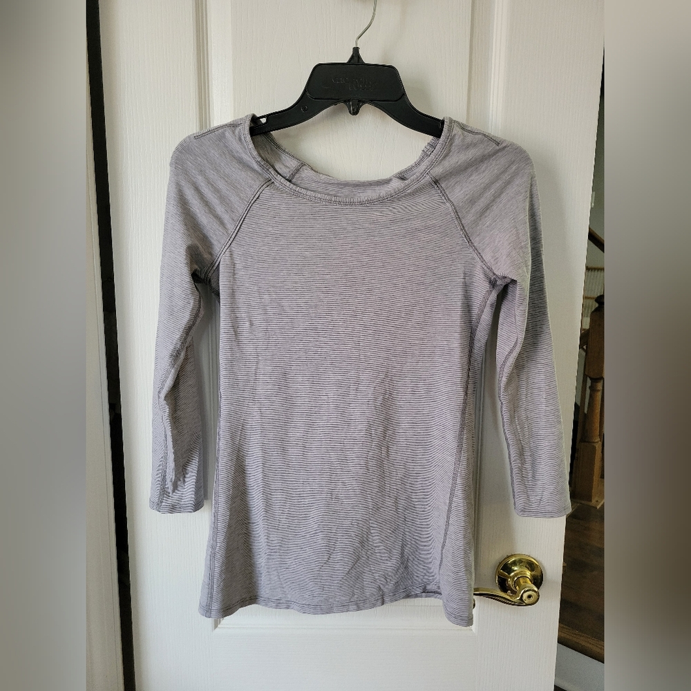 Lululemon Physically Fit Long Sleeve Tee Wee Stripe White Heathered Grey Size 4